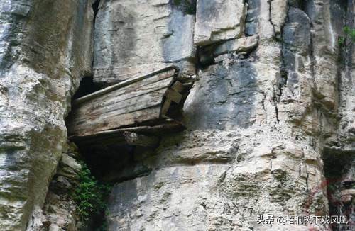 四川地下挖出汉墓,四川石棺古墓