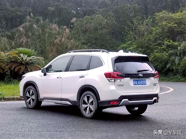 斯巴鲁森林人混动四驱测试,全新斯巴鲁森林人四驱试驾