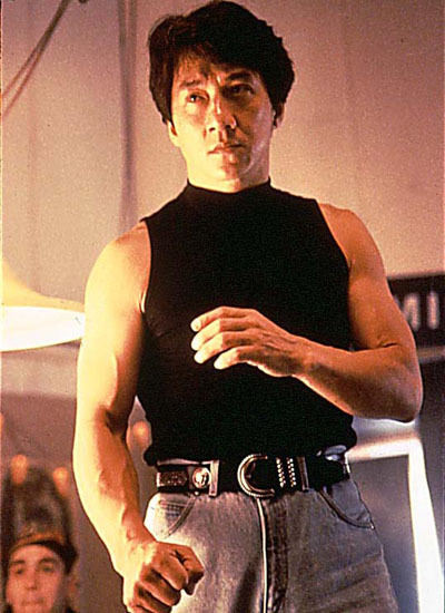 成龙电影里的半神式英雄,为什么最令全球“龙迷”痴狂、向往?