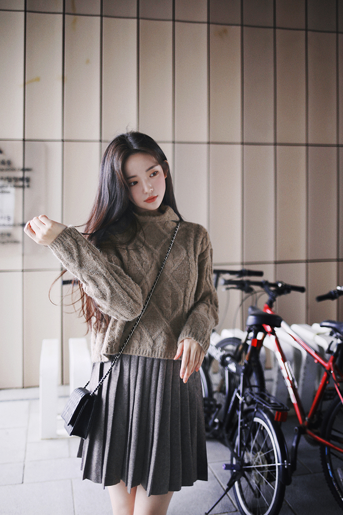 淑女风羊毛大衣,宽松慵懒羊绒毛衣女款配大衣