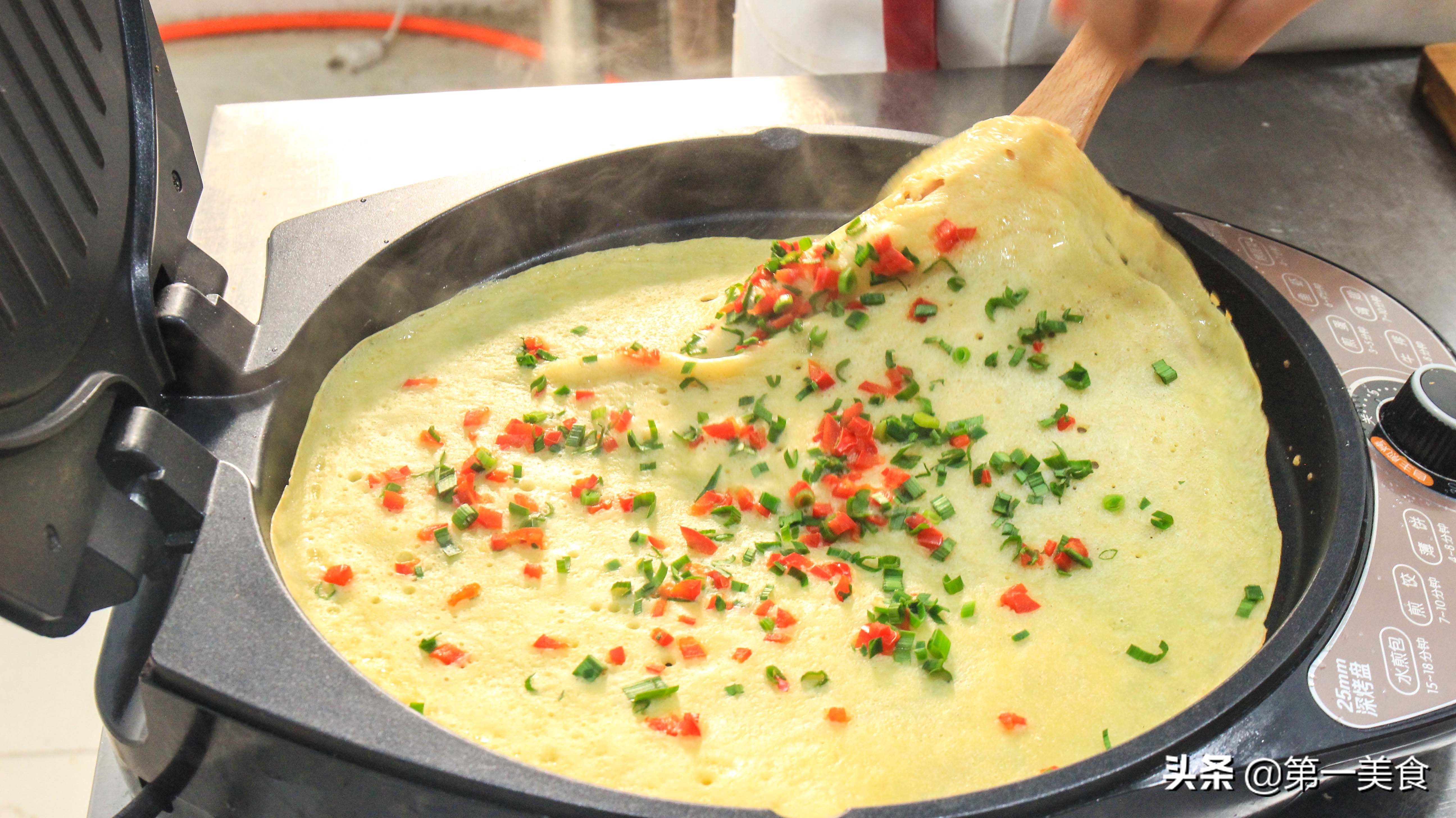 怎么做煎饼好吃又简单不用面粉,鸡蛋煎饼一勺面粉