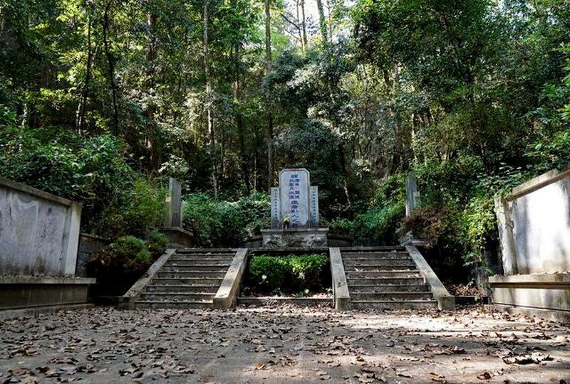 她是日本人却嫁给抗日名将,曾经的抗日英雄娶了多少老婆