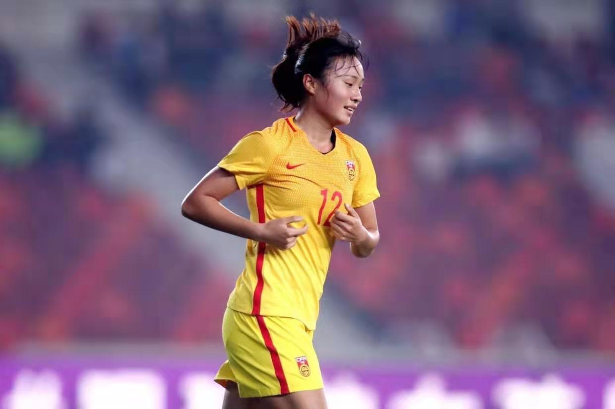 中国足球史上最令人惋惜的球员,中国足球小将被足协放弃了吗