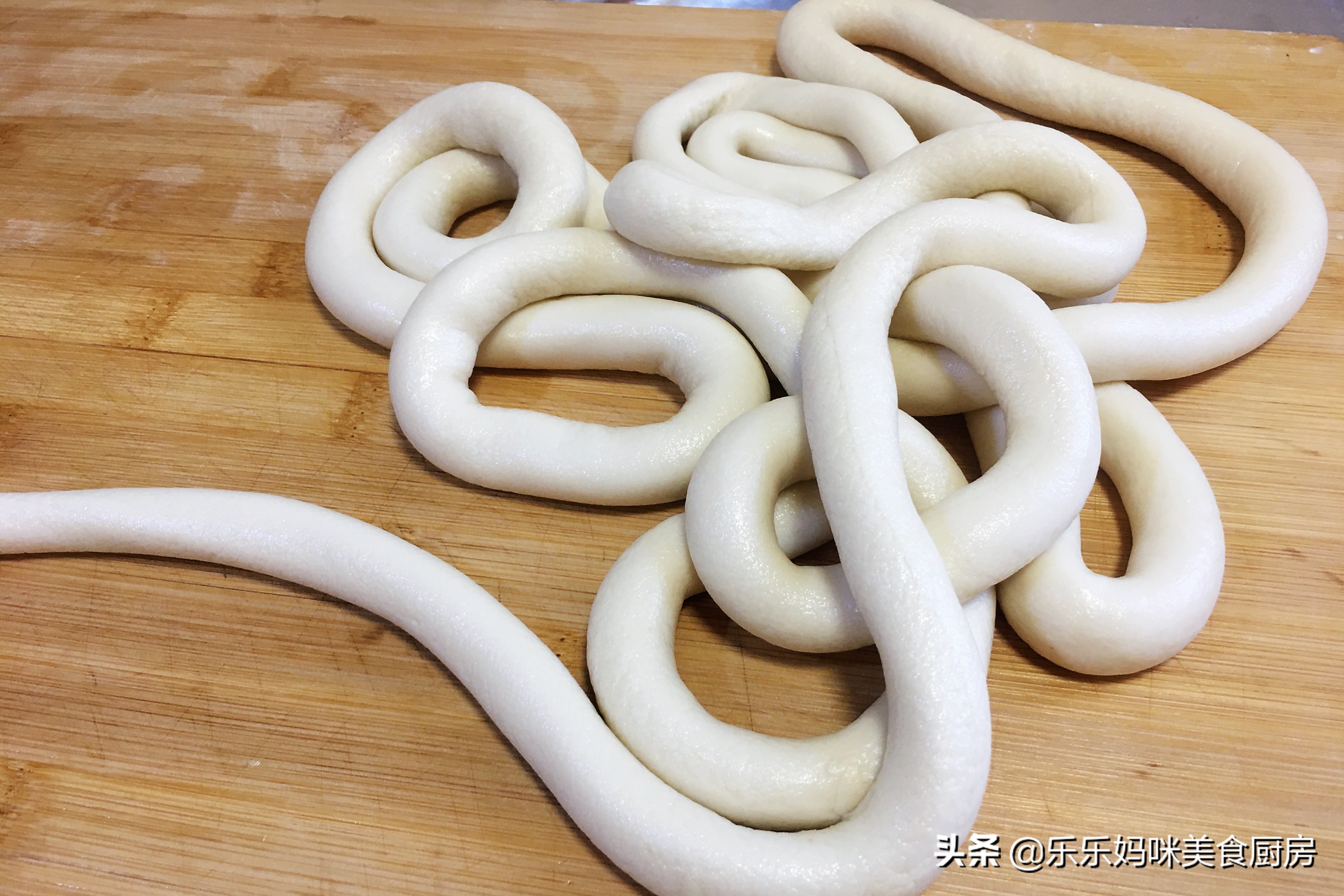 拉条子面怎么一拉就断,拉条子拌面怎么和面不会断