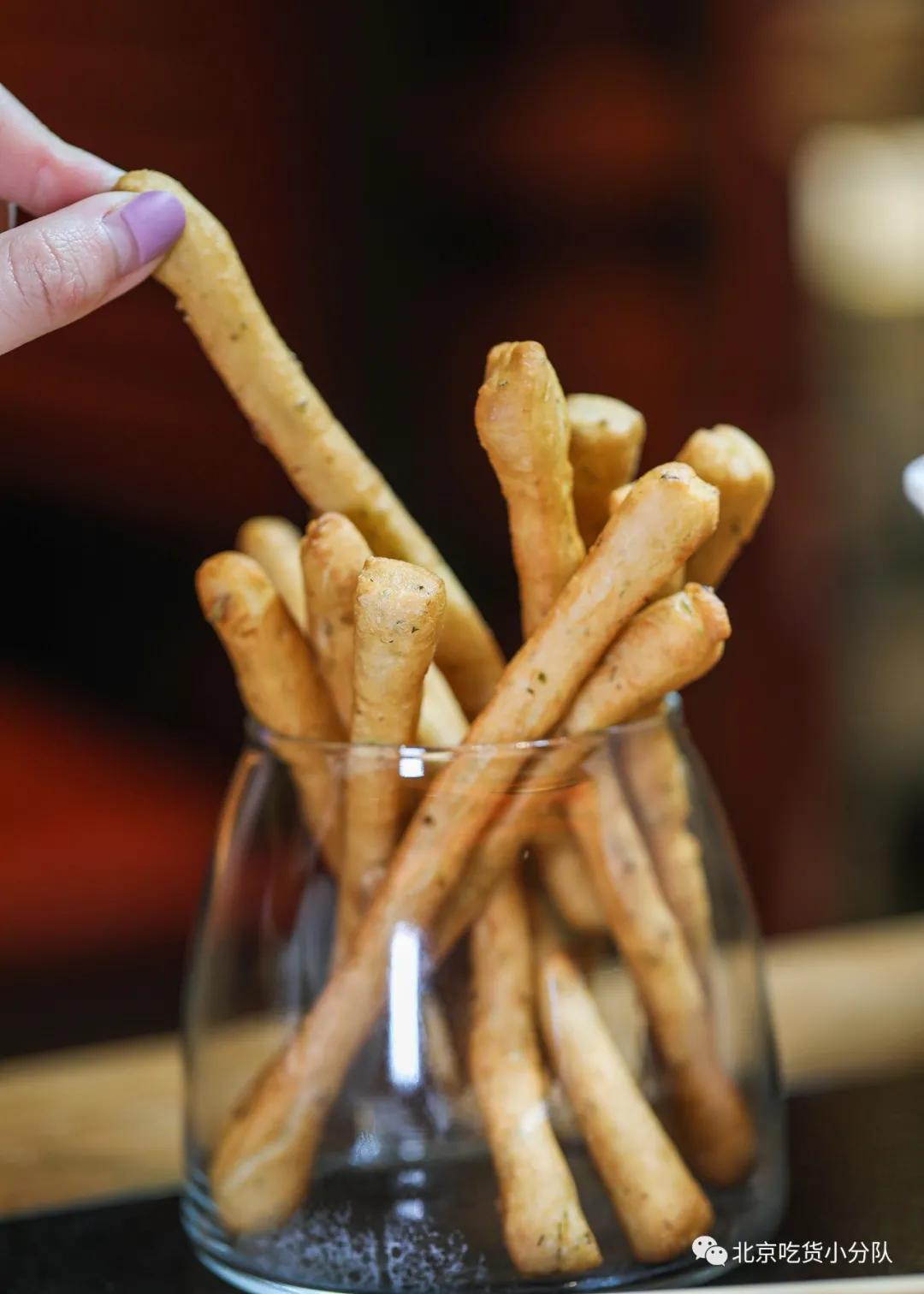 火锅界的排队王最多能排到986桌,火锅排队王