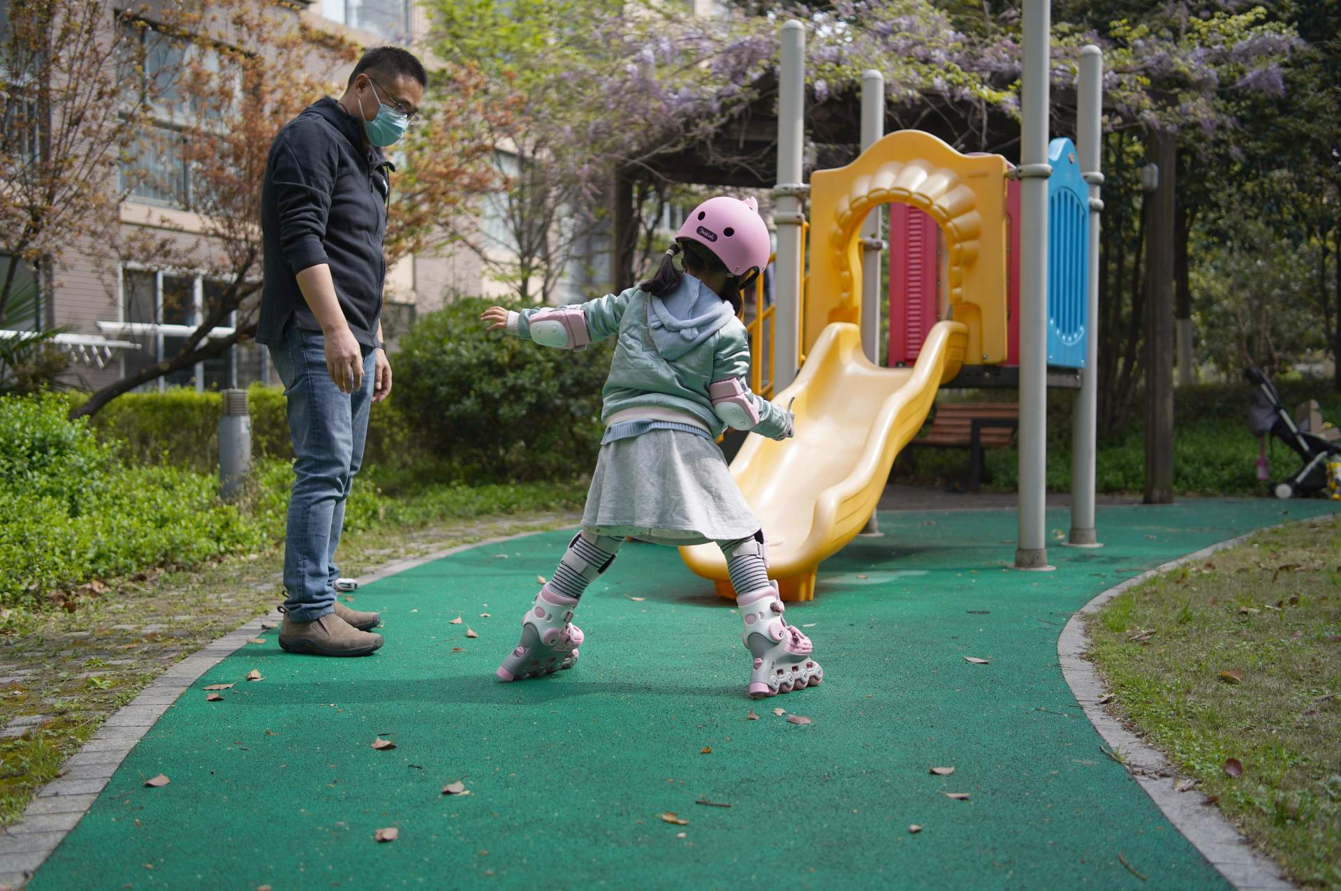 柒小佰儿童轮滑护具,柒小佰轮滑推荐