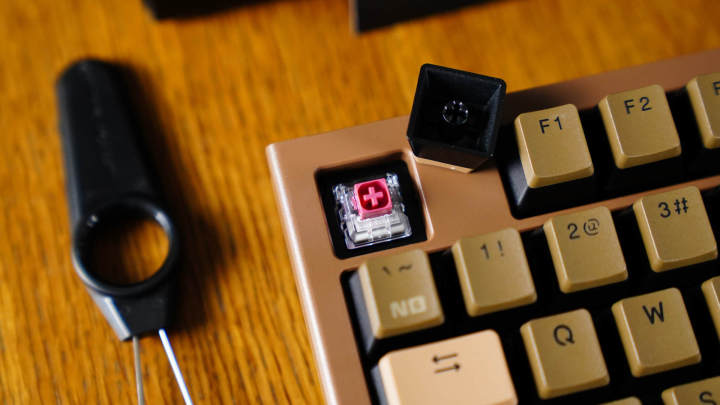 升级还是降级？从罗技到黑峡谷——小巧全键，双模为王