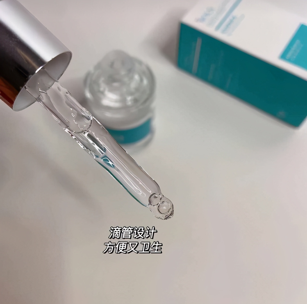 卡粉和浮粉的正确化妆方法,如何解决化妆卡粉的问题