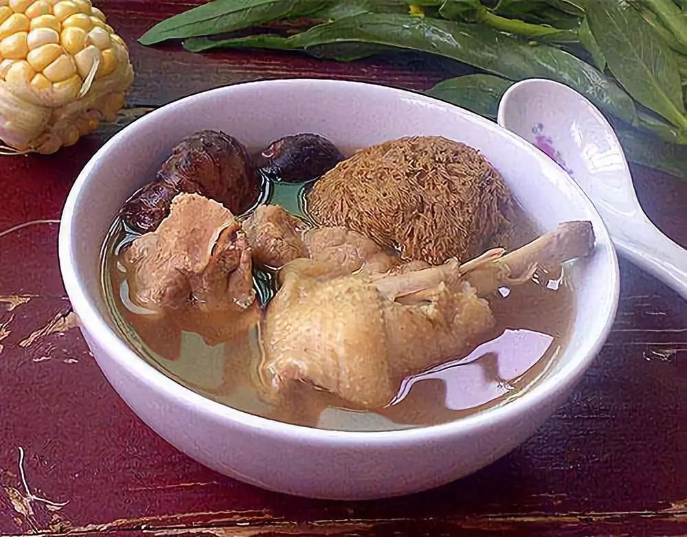 心脾两虚会眼皮沉重吗,心脾两虚引起的眼睑跳动