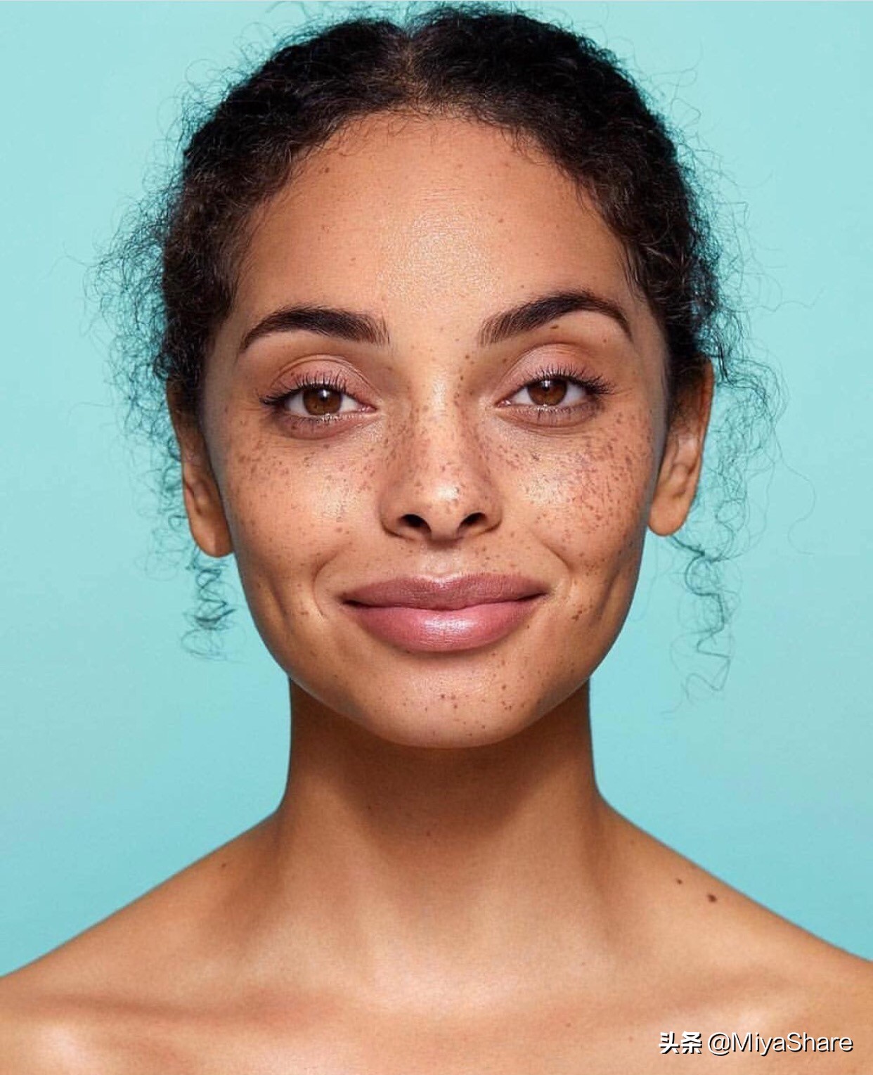 底妆氧化暗沉变黄脸婆,底妆自然服帖不氧化暗沉