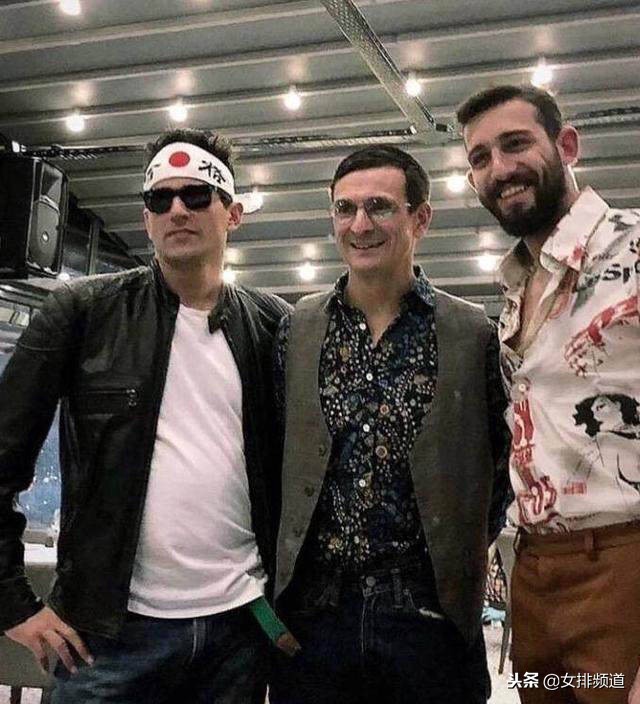 婷队细节见人品！世锦赛赢球后全队合影暖心一幕！