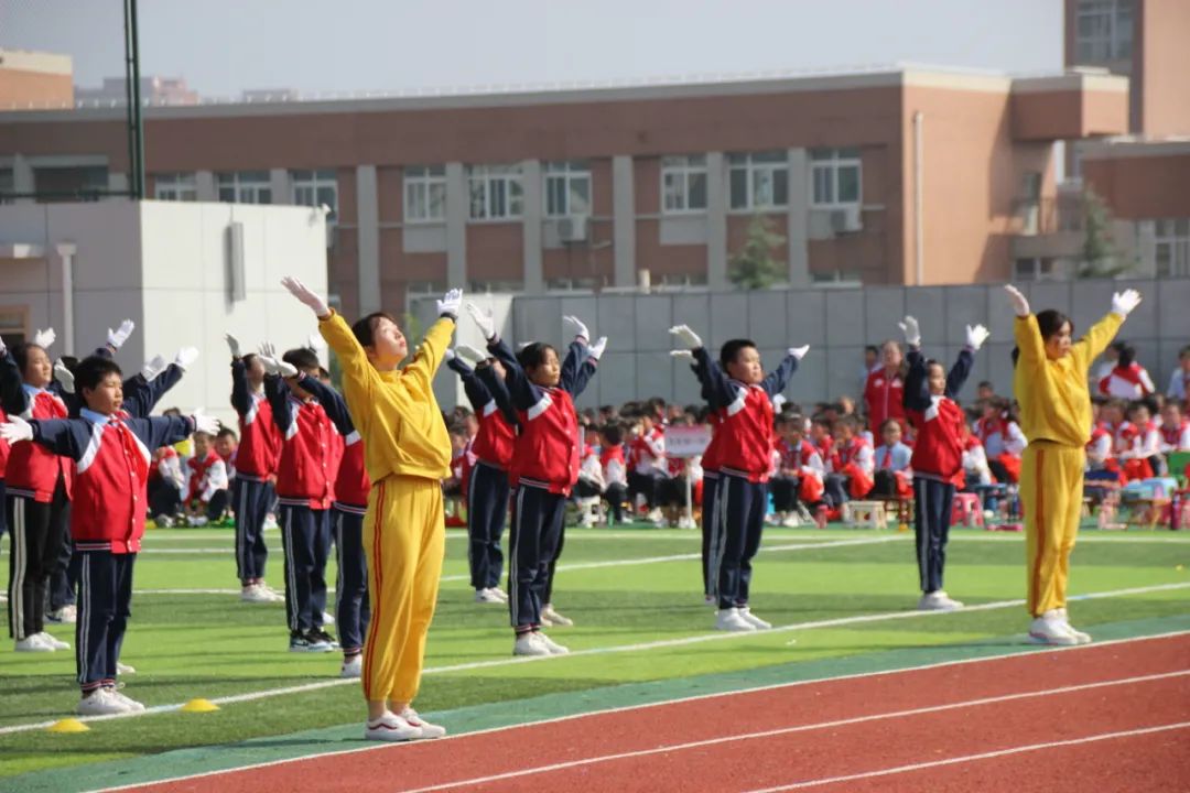 庆祝建党百年大型排舞展演西安,建党100周年校园啦啦操比赛