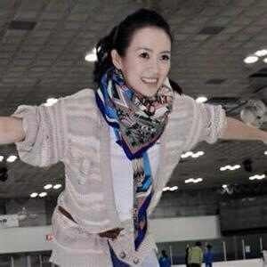 你知道章子怡戴的爱马仕丝巾为什么牛吗？