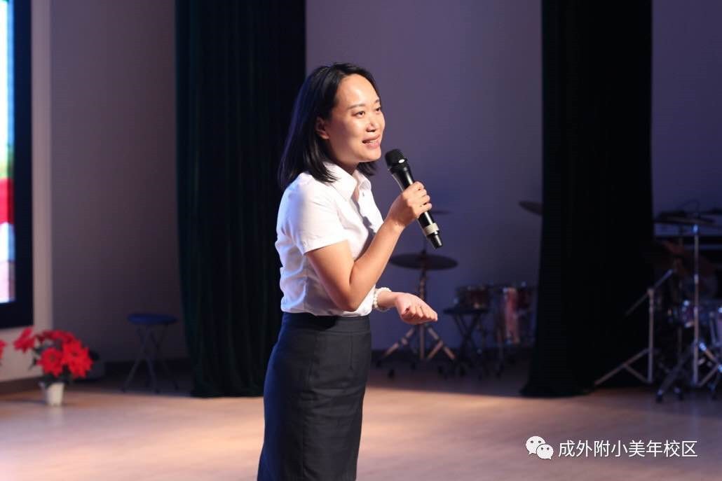 歌歌兰妮蓝风铃香水图片,歌歌兰妮蓝风铃香水身体乳