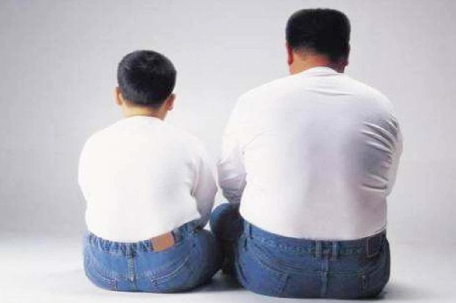 强森的两个女儿,强森大女儿和小女儿