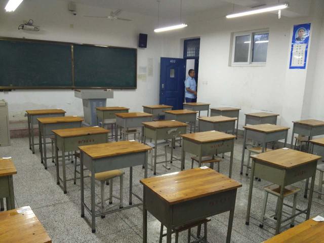 大学不让报四六级怎么办,大学不要选的科目