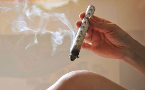 艾灸感到热和疼,艾灸时感觉很舒服