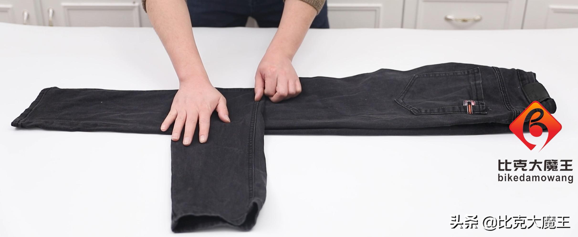 厚衣服怎么叠比较省空间,怎么叠厚衣服省空间行李箱