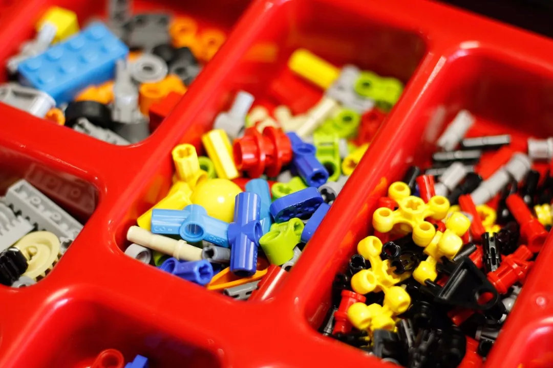 乐高编程机器人课程 (乐高编程机器人讲解教程)