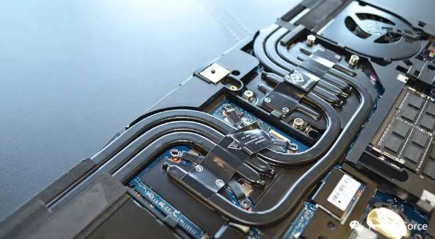 电脑开机风扇声音很大一会就好了,电脑风扇声音一会大一会小啥原因