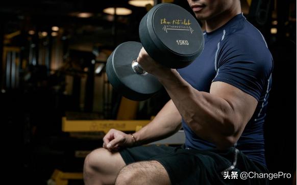 哑铃正确训练动作大全,新手正确的哑铃训练方法