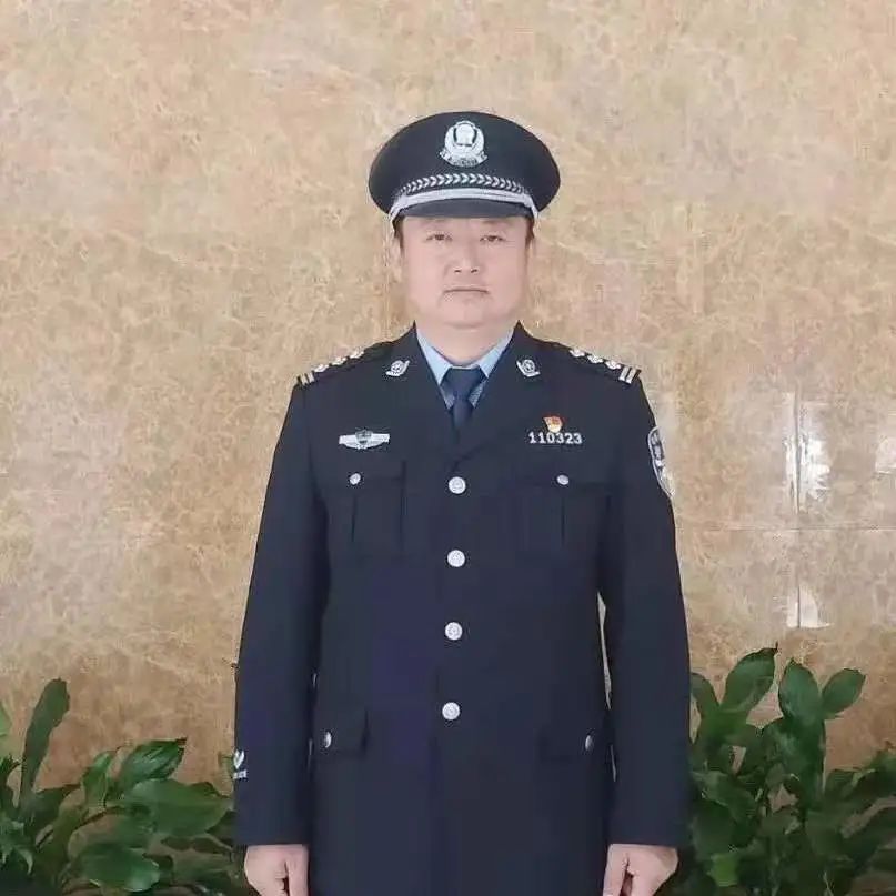 八一建军节致敬子弟兵,八一建军节向同志致敬