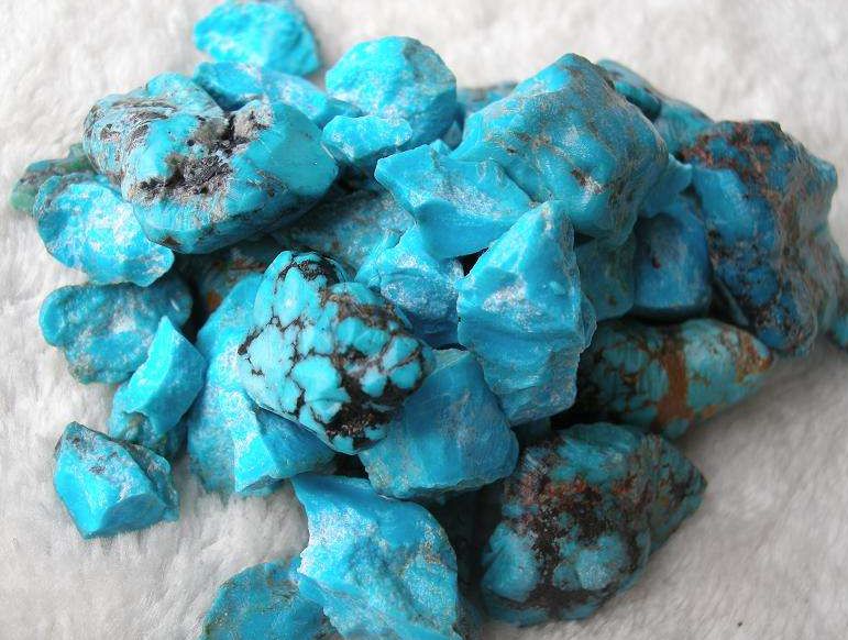 这5种冷门宝石随便买,七种毒宝石