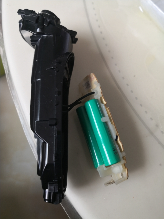 飞利浦剃须刀s5000系列怎么样拆卸,飞利浦电动剃须刀s5000型充不上电