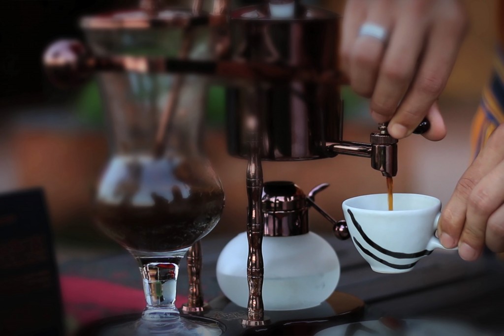 最贵的咖啡猫屎咖啡,世界上最贵的咖啡与最便宜的咖啡