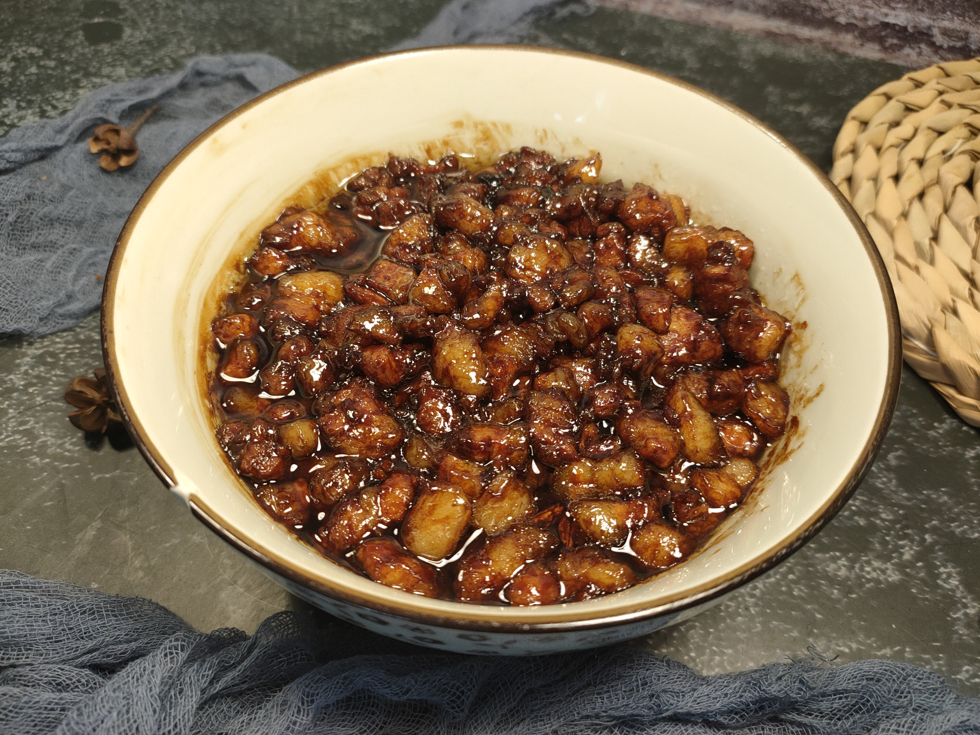 做炸酱面用什么甜面酱最好,炸酱面要干黄酱还是甜面酱