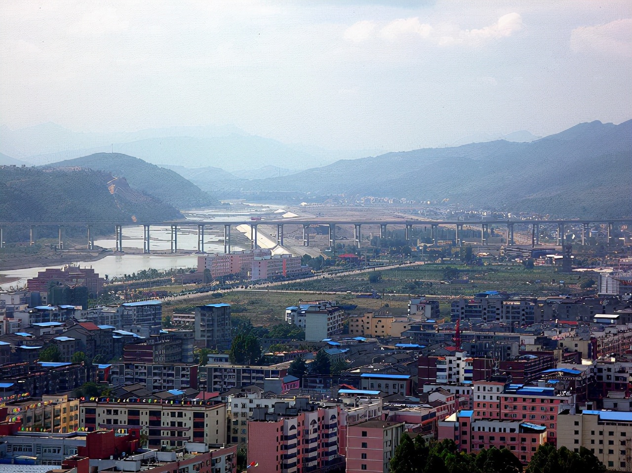 分享老照片，带你走进十年前的宝轮，还是那样的美