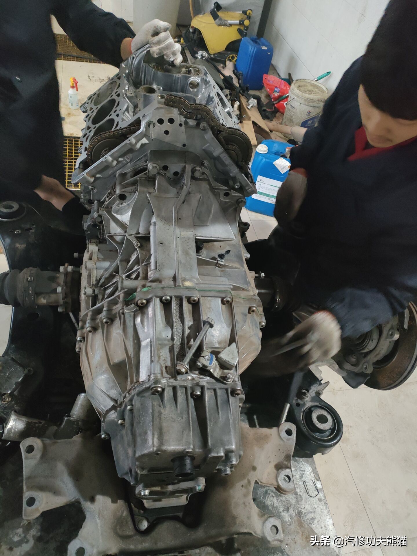 08款奥迪a6l手动挡2.0t烧机油么,09款奥迪a6l2.4烧机油怎么解决