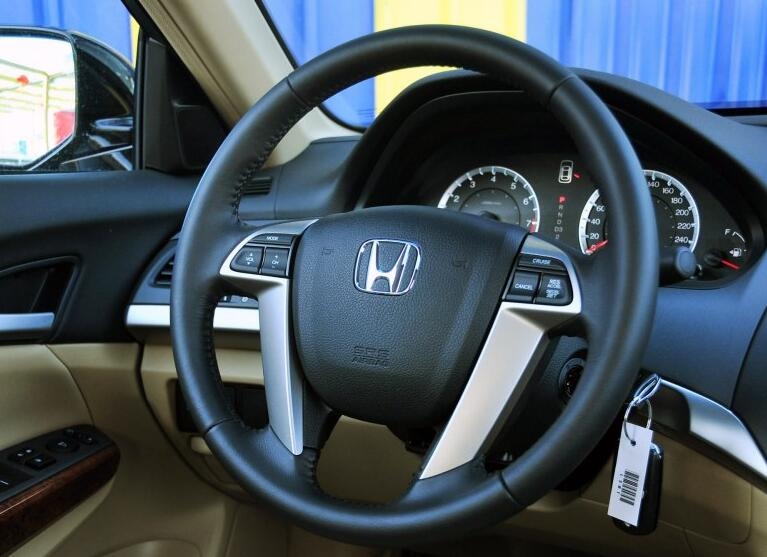 最省油的本田车小型两厢,省油耐用二手车本田雅阁