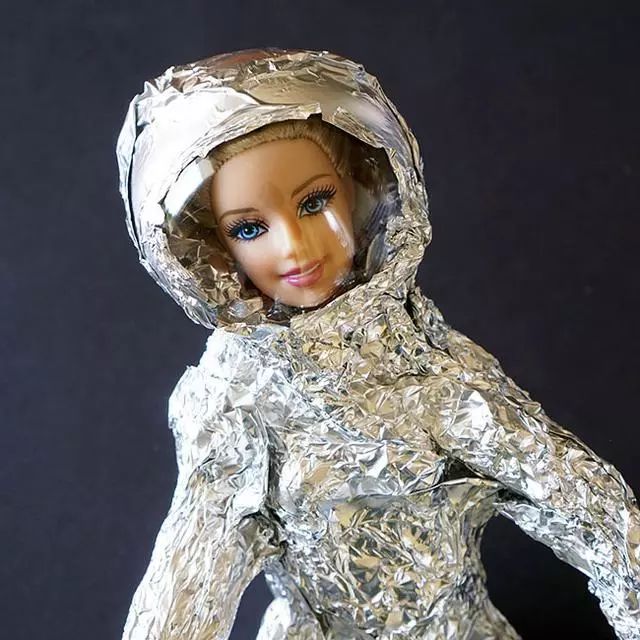 在太空里，流泪、拧毛巾、洗头发是啥样？原来这么神奇