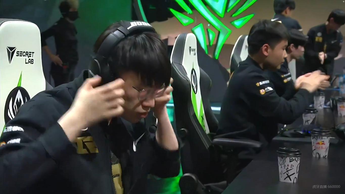 外媒热议rng战胜dk赢得冠军,各路解说看rng战胜dk夺冠