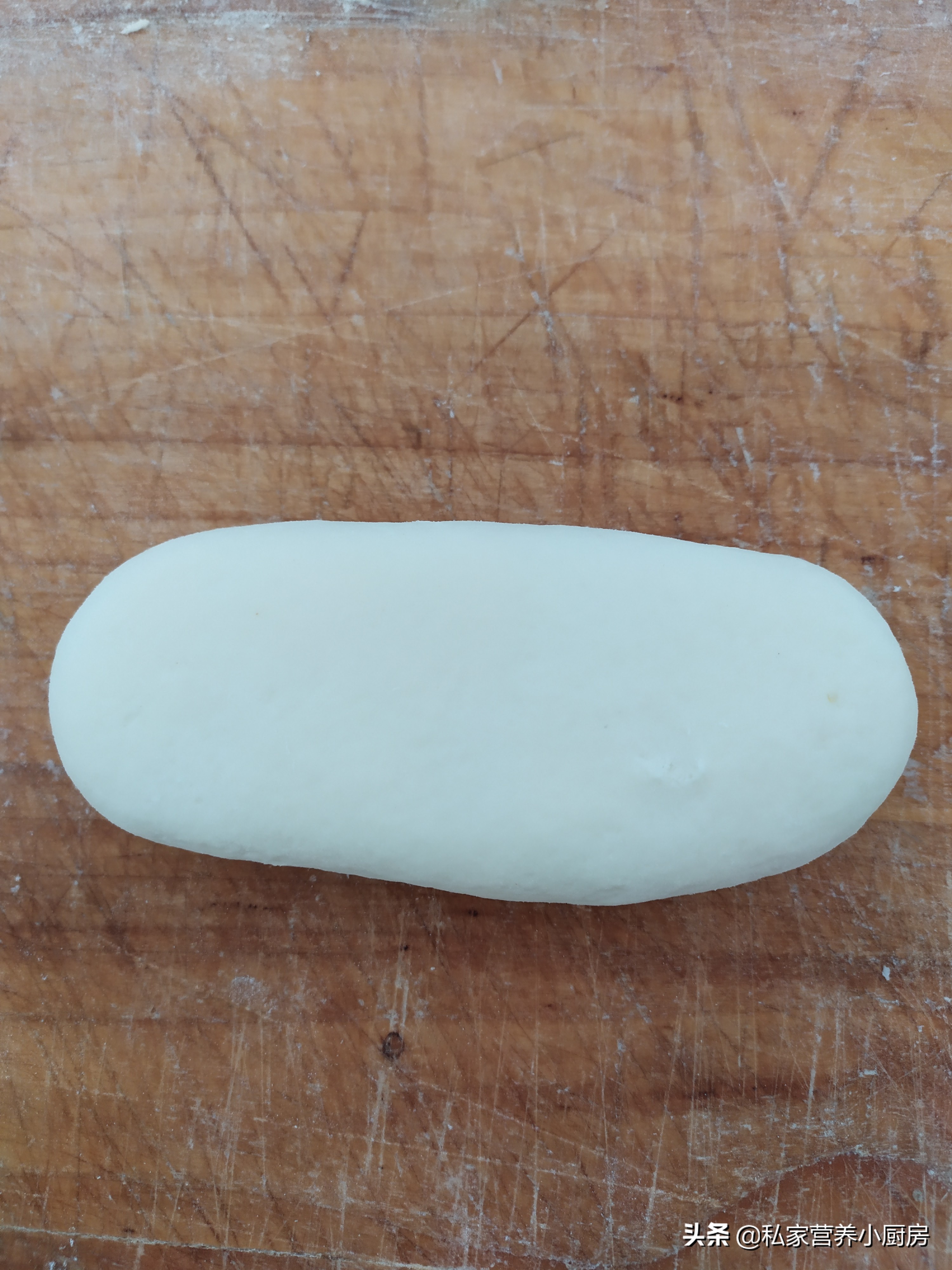 素馅水煎包子味道鲜美极致,香酥水煎包子