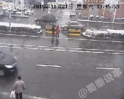 马路危险不危险,马路很危险视频