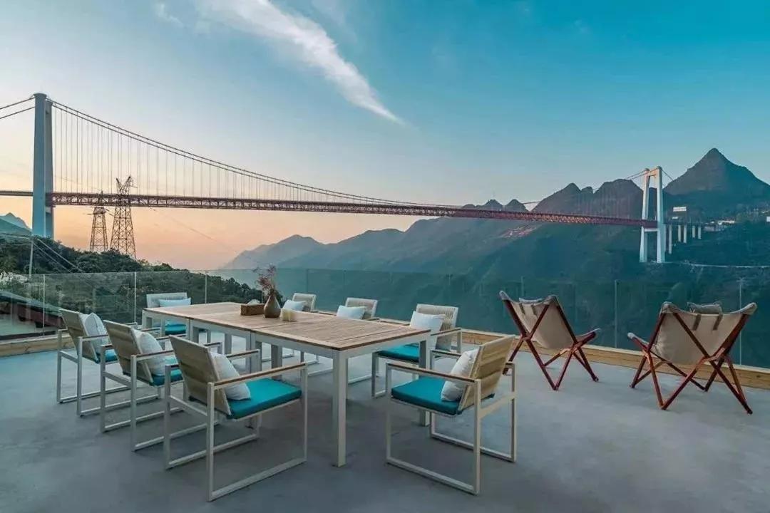 慢综艺之光拒绝剧本测评数十家“顶级”民宿，第一期就是浮云牧场