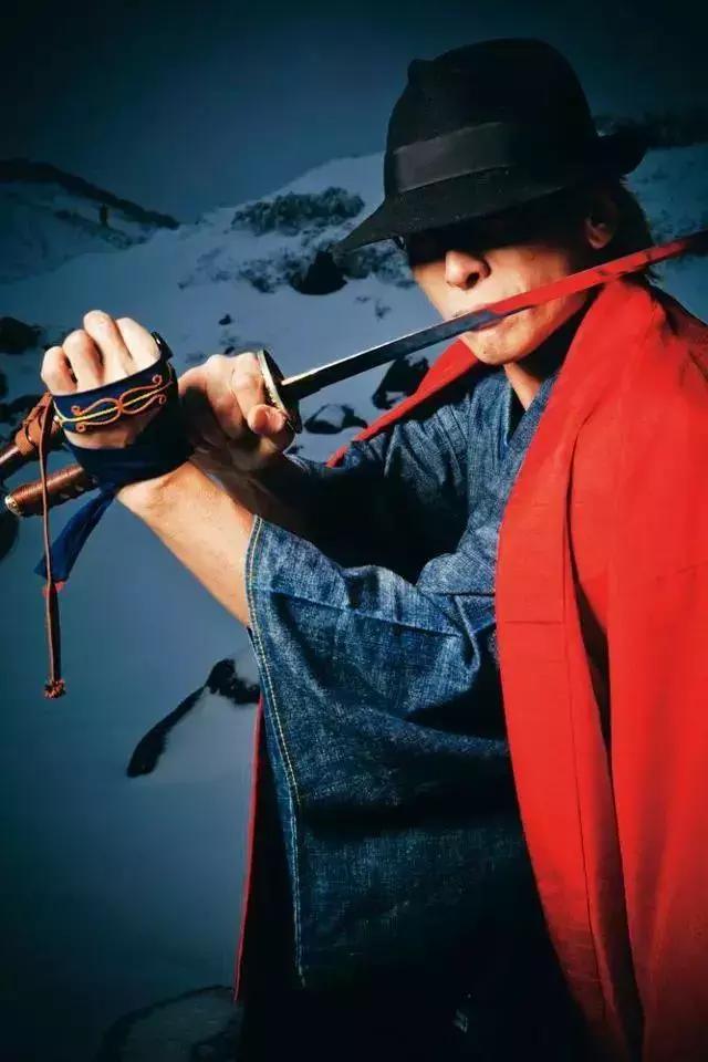 日本街头捡垃圾,日本人街头捡垃圾