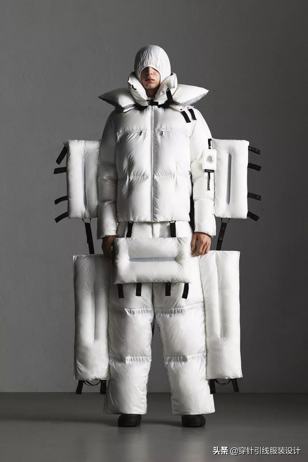 逆天羽绒服设计,moncler羽绒服成毅同款