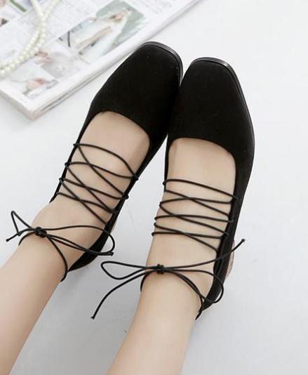 脚宽的人怎么选择鞋子,脚宽夏季穿鞋选择技巧