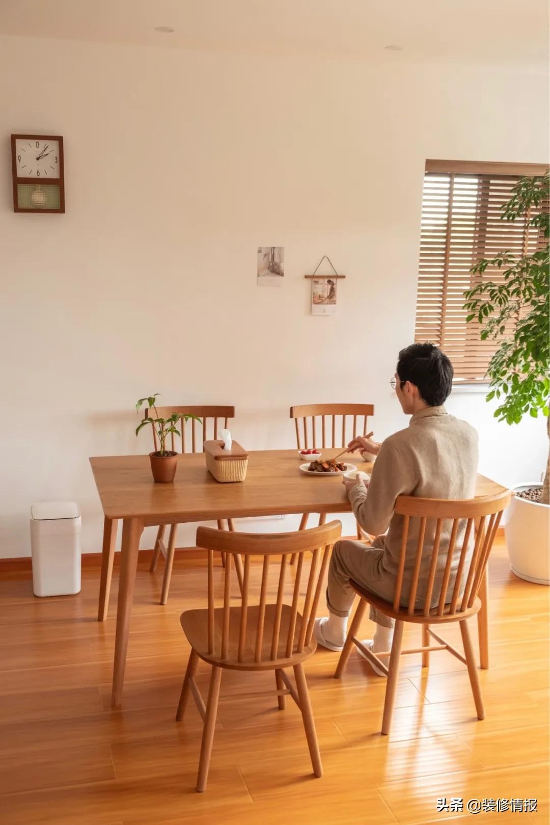 餐厅摆实木餐桌椅，用餐氛围精致情趣，生活过得有仪式！