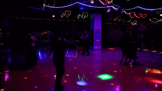 勇闯一次武汉歌舞厅？保证你30分钟抱头逃走，实在是太野了