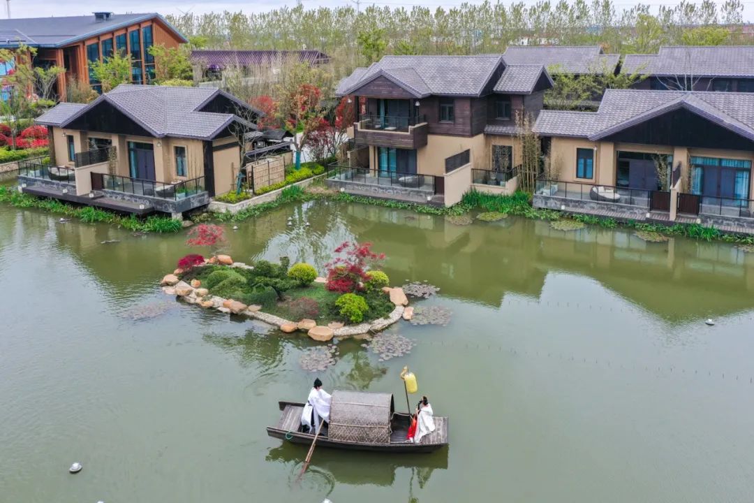 住进风景里温泉酒店,住进风景里旅游度假温泉酒店