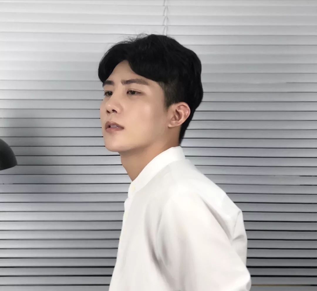 2022最帅的十种男士发型,怎么弄发型更帅一些更阳光一些