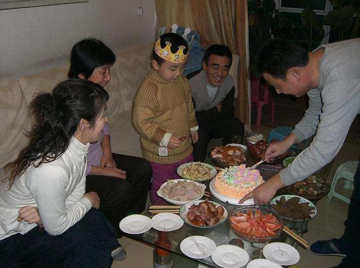 孩子生日到底过农历还是阳历,孩子生日到底过阴历还是阳历