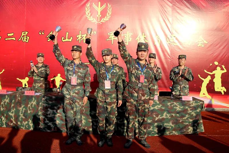 燃爆全场这场军体运动会血性十足,满屏热血军体运动会燃爆金秋