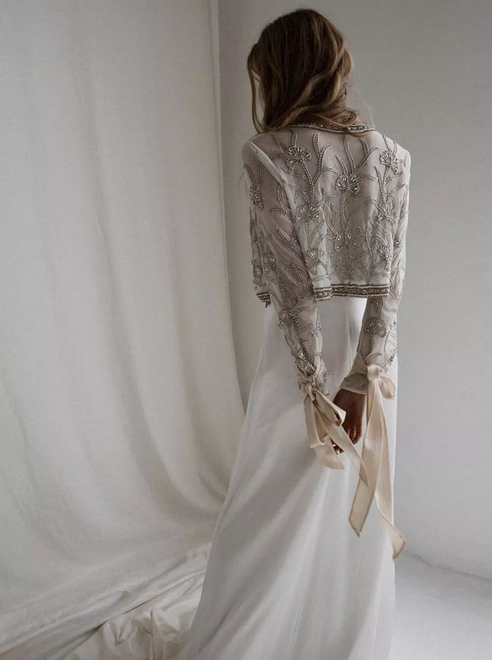 婚纱搭出时髦感｜不到百元的6件单品，手把手教给你