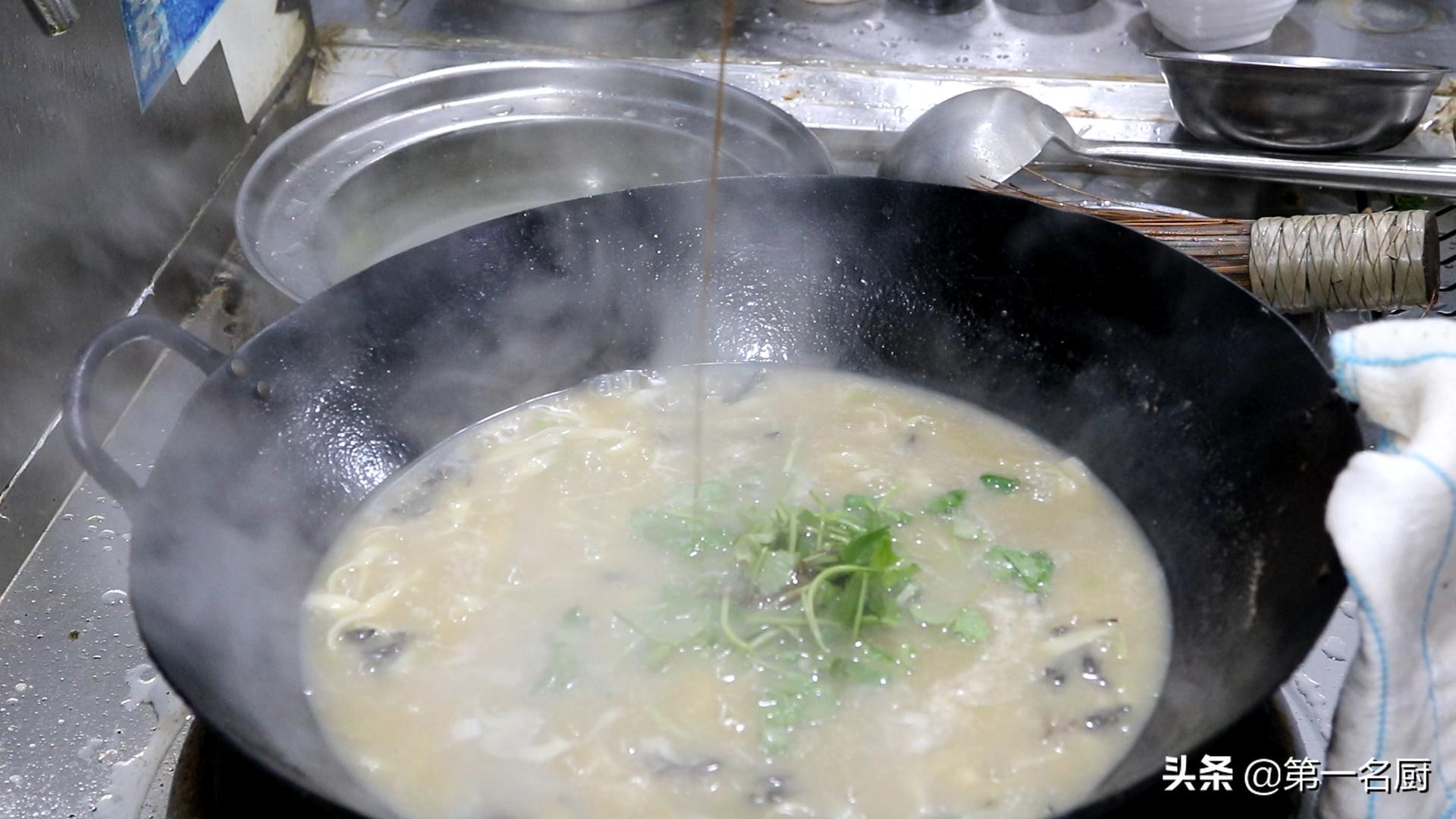 河南肉面条汤面条,河南面食糊汤面