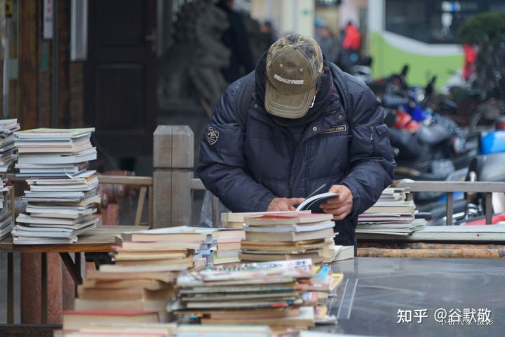 养成好读书的习惯,好读书这个习惯的养成是很重要的